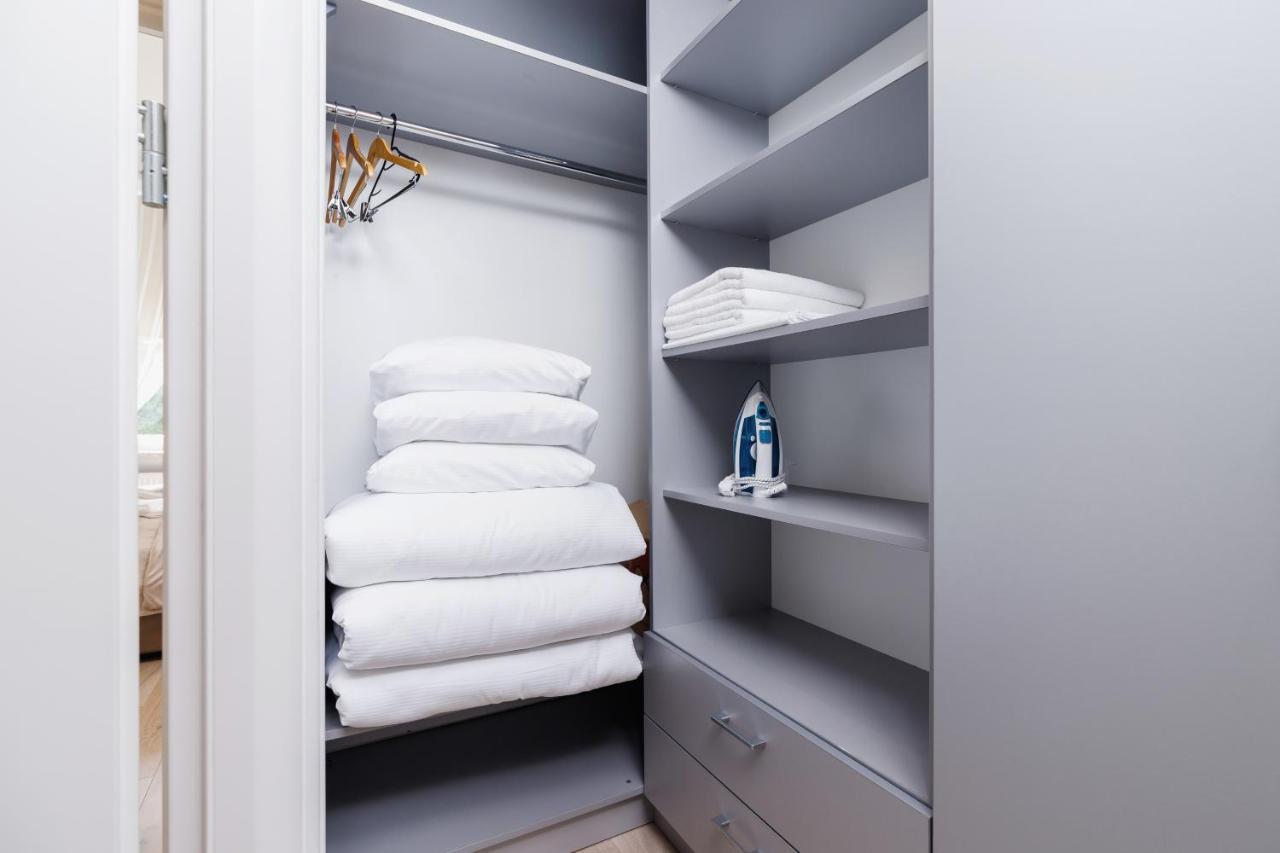 Modern Apartment Lubicz Krakow By Noclegi Renters Εξωτερικό φωτογραφία