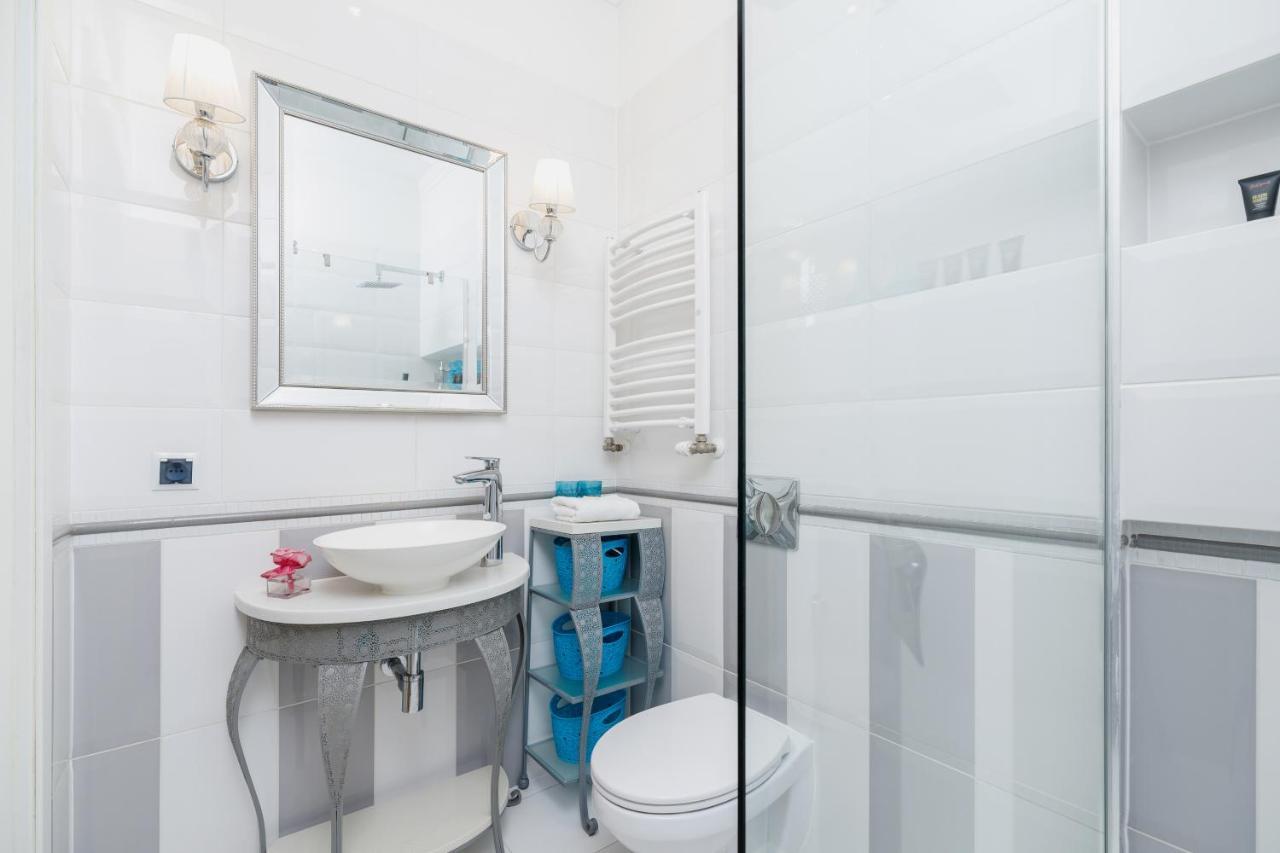 Modern Apartment Lubicz Krakow By Noclegi Renters Εξωτερικό φωτογραφία